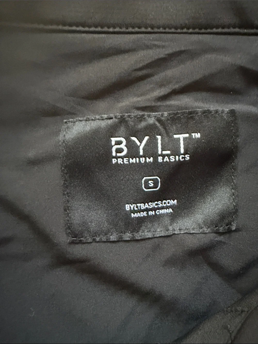 BYLT Basics minimalist black